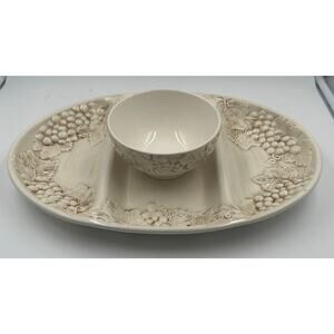 Harry And David Grapes Embossed Ivory 16.5" Divided Serving Tray Platter & Bowl